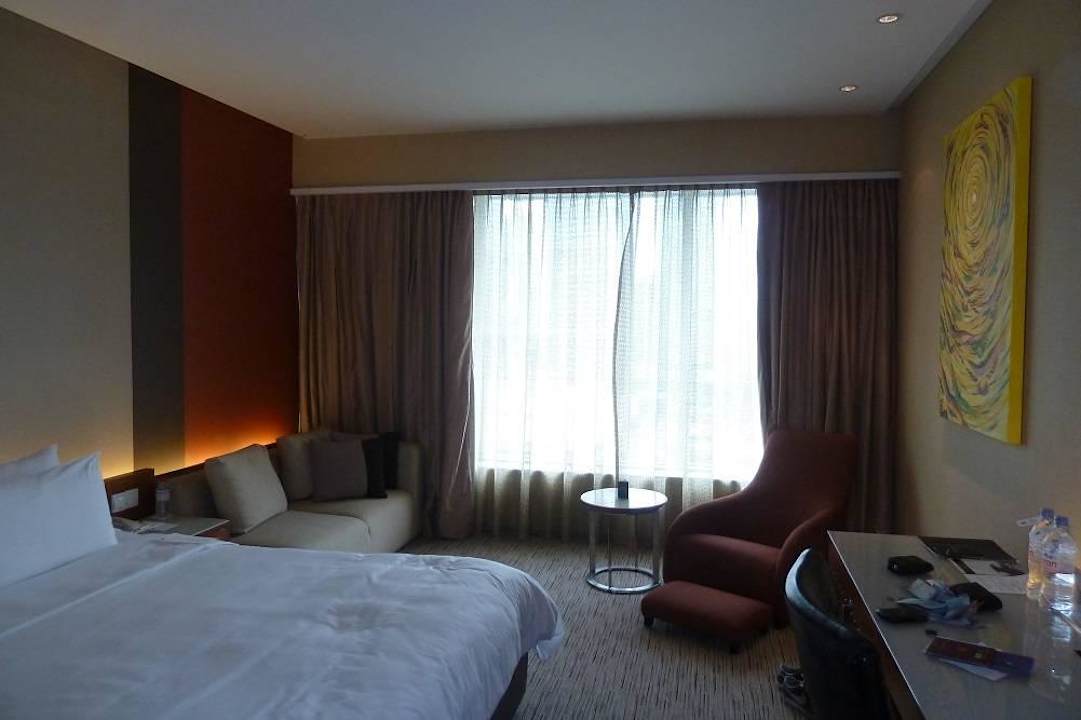 Überblick, Doppelbett, Schreibtisch Hotel Traders Kuala Lumpur