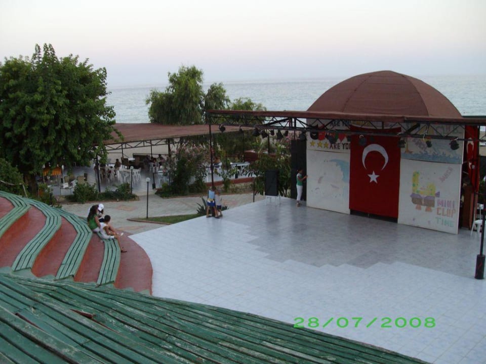 Hier fanden jeden Abendanimationen statt Hotel Club Life Kizilot