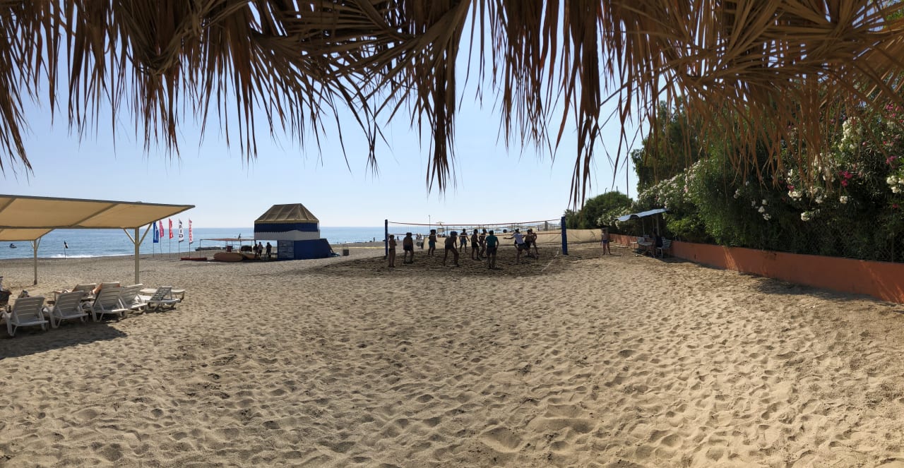 Strand Club Turtas Beach Hotel