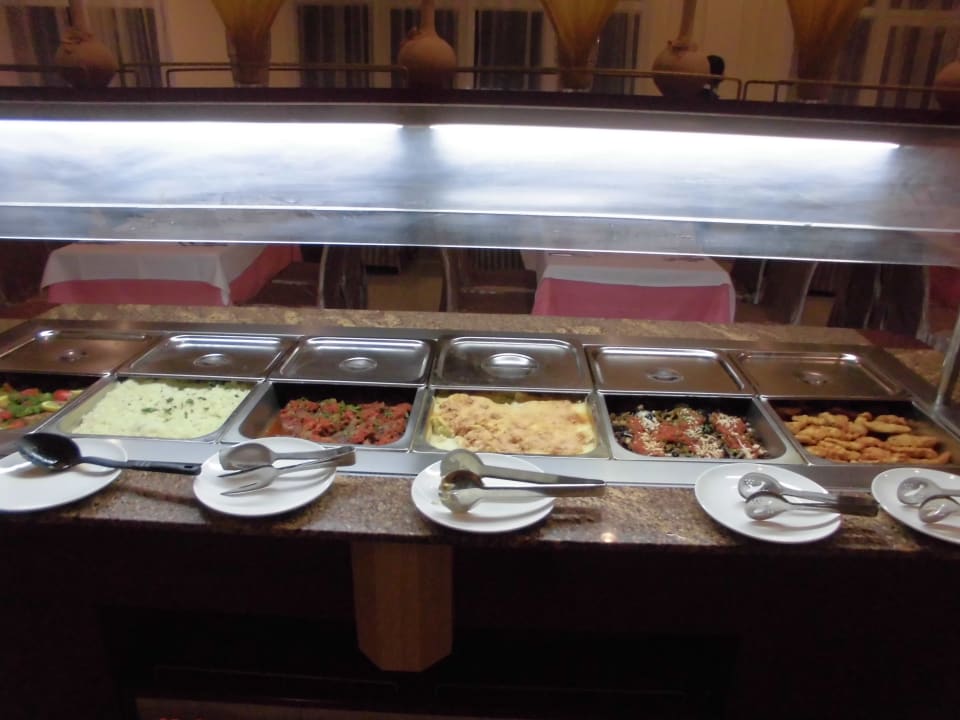 Warme Speißen Lella Meriam Hotel & Club