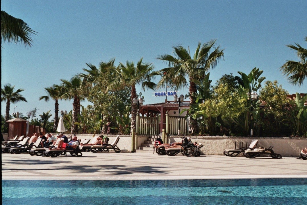 Relax am Pool Diamond Excellence Resort & Spa