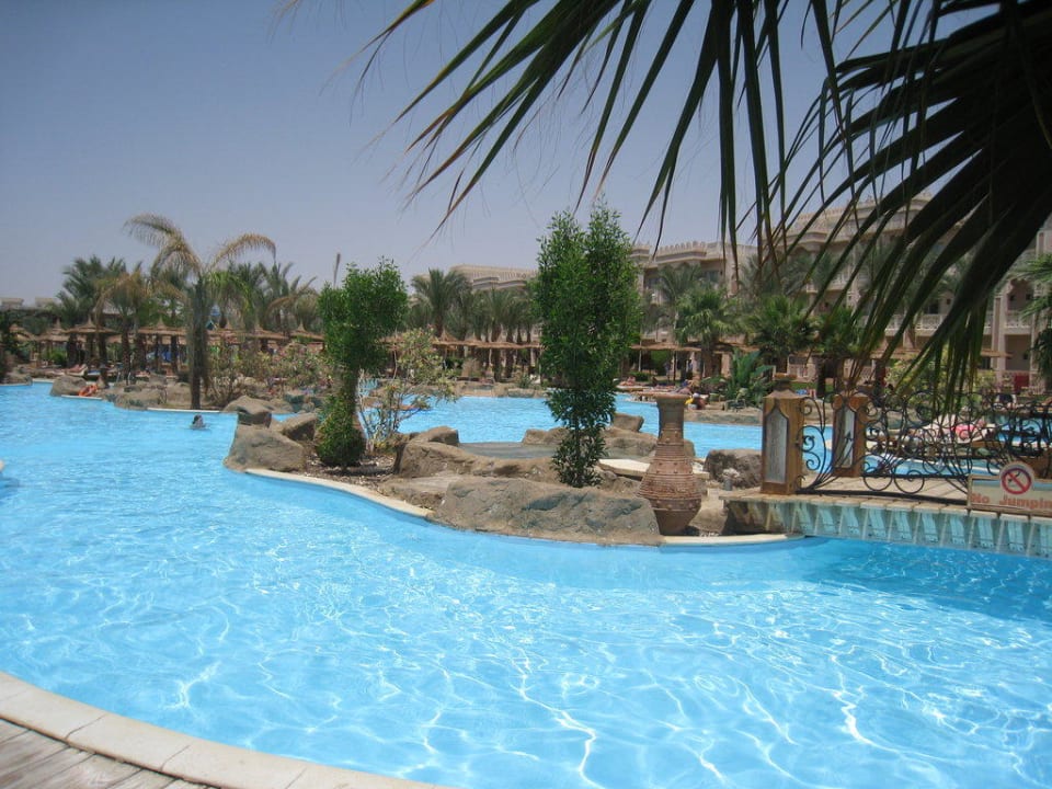 Красота бассейна Pickalbatros Palace Resort