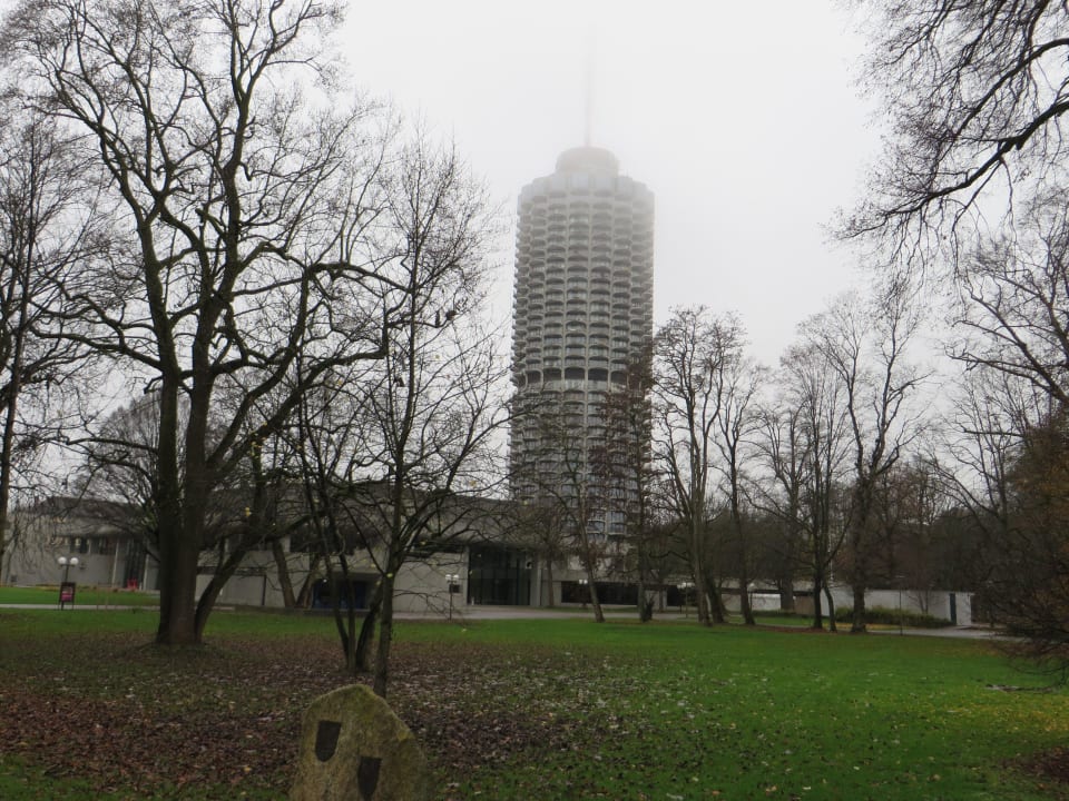 Das Hotel von außen Dorint Hotel An der Kongresshalle Augsburg
