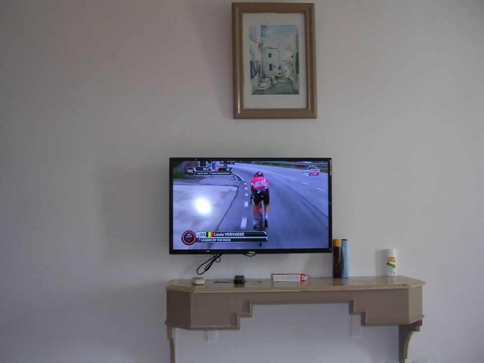 Flatscreen met BVN One Resort Aqua Park & Spa