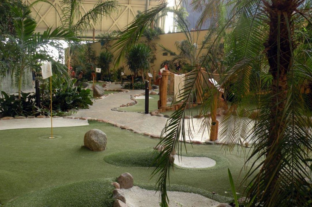 Indoor-Minigolf Tropical Islands Resort