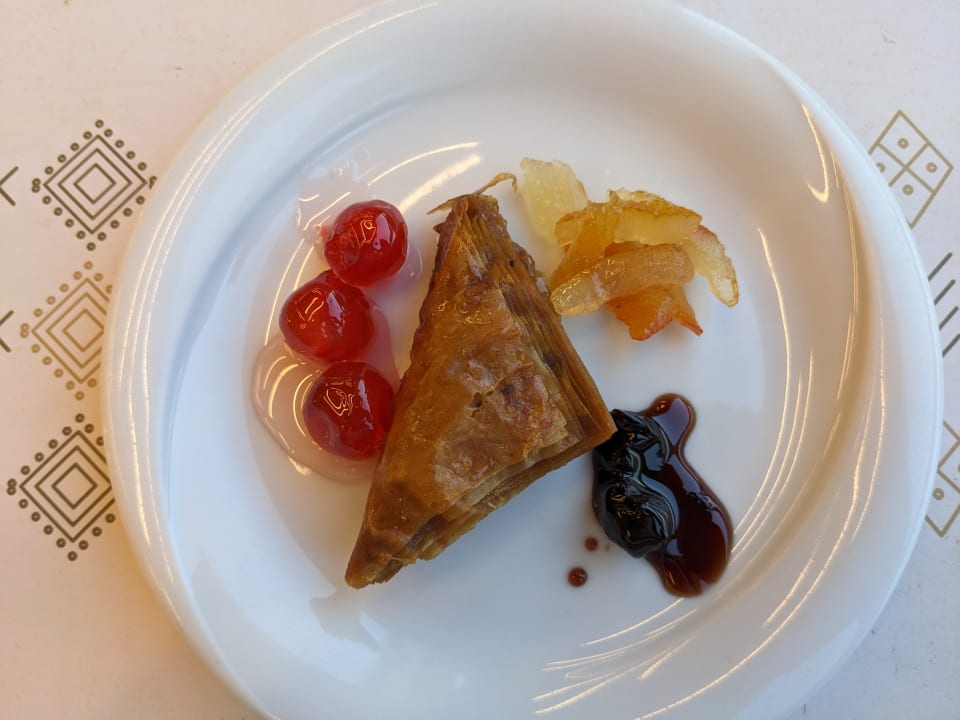 Gastro Hotel Kakkos Bay