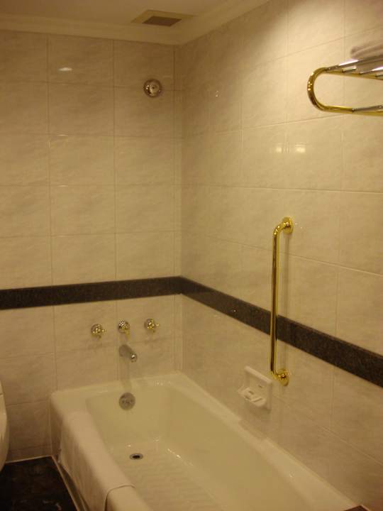 Bathroom Crowne Plaza Chengdu City Center