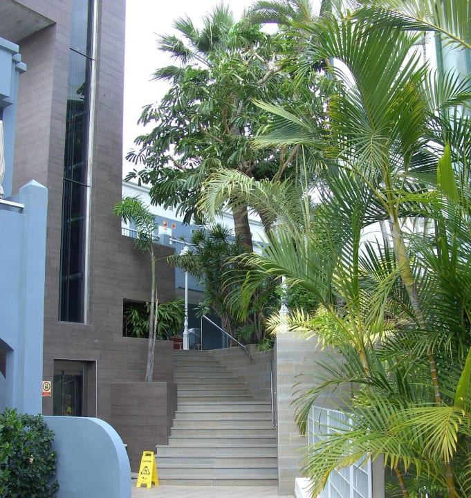 Treppenaufgang vom Pool zu den Zimmern Adrián Hoteles Colón Guanahaní - Adults only