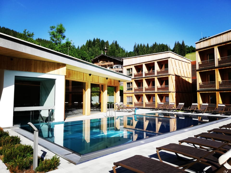 Pool Tirol Lodge
