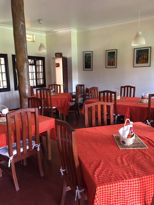 Gastro Airport Guesthouse Entebbe