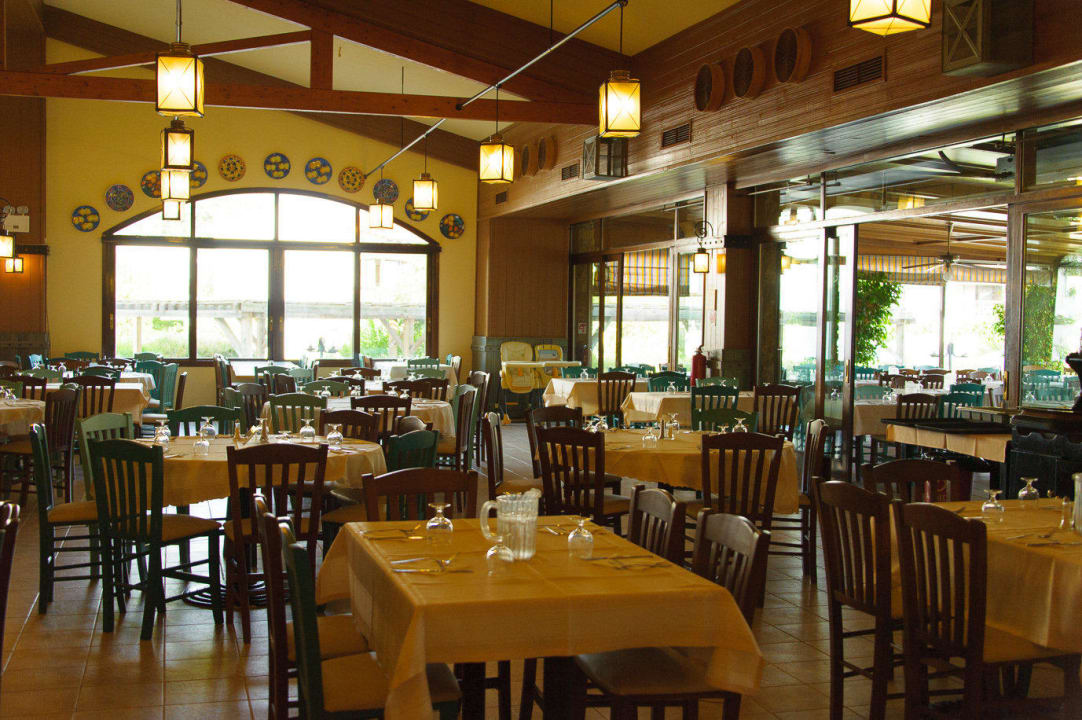 Olympia restaurant Golden Coast Hotel & Bungalows