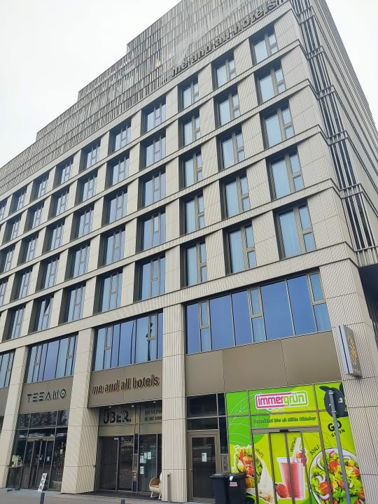 Außenansicht me and all hotel Ulm