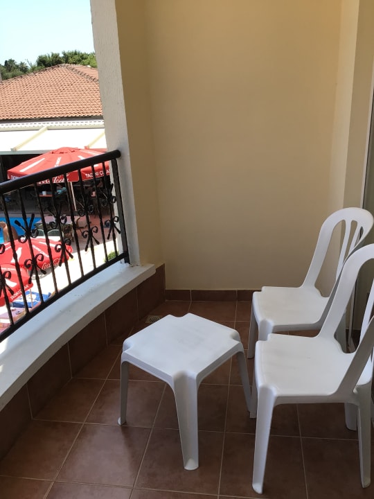 Zimmer Sayanora Hotel