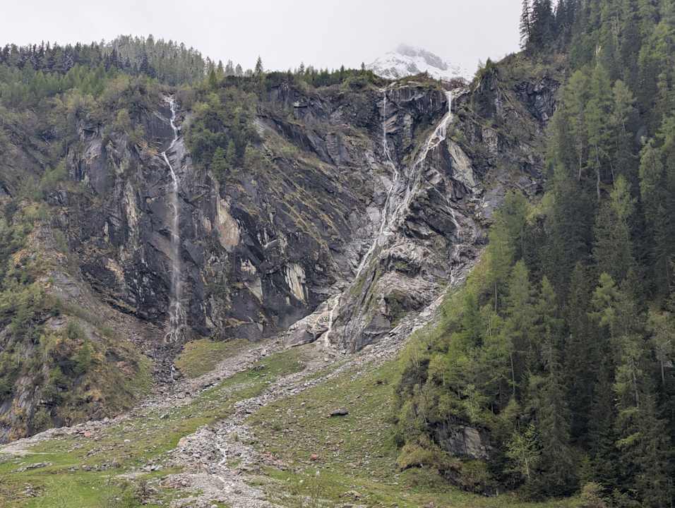 Außenansicht Hauserhof & Enzianhütte