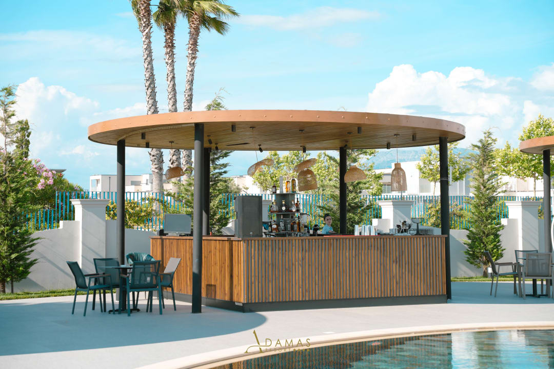 Gastro Adamas Resort & Hotel