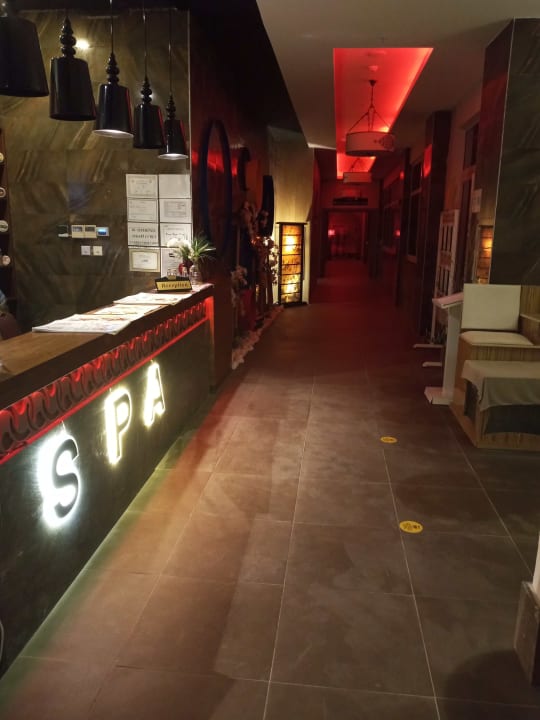 Sport & Freizeit Well Palace Side