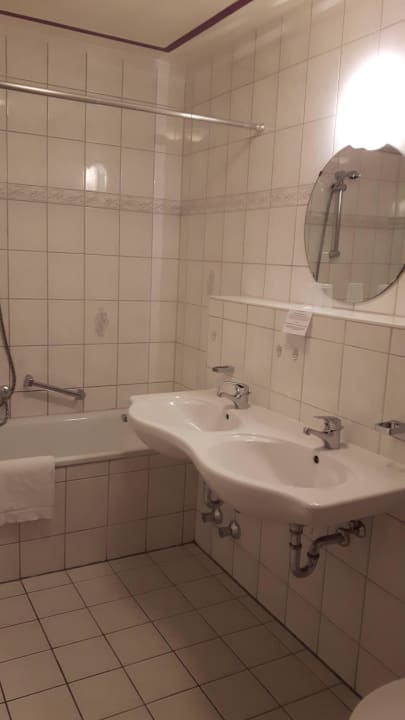 Bad mit Badewanne Apartpension Altstadtperle