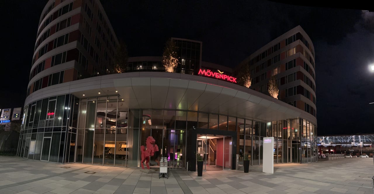 Außenansicht Mövenpick Hotel Stuttgart Airport
