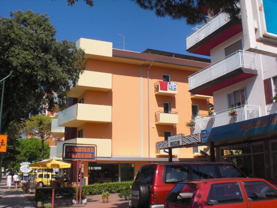 Blick zum Hotelbalkon Hotel Daniele