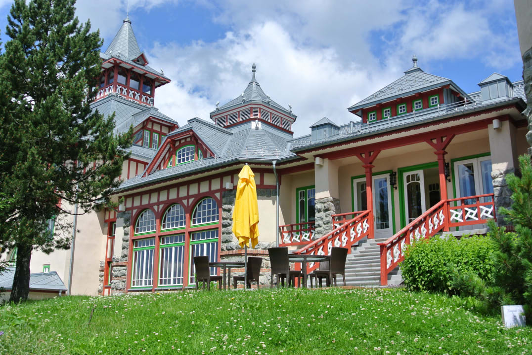 Außenansicht Grand Hotel Kempinski High Tatras
