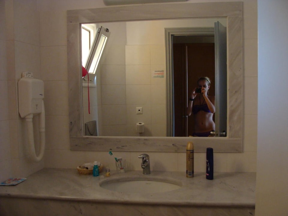 Blick ins Badezimmer Hotel Horizon Beach Resort