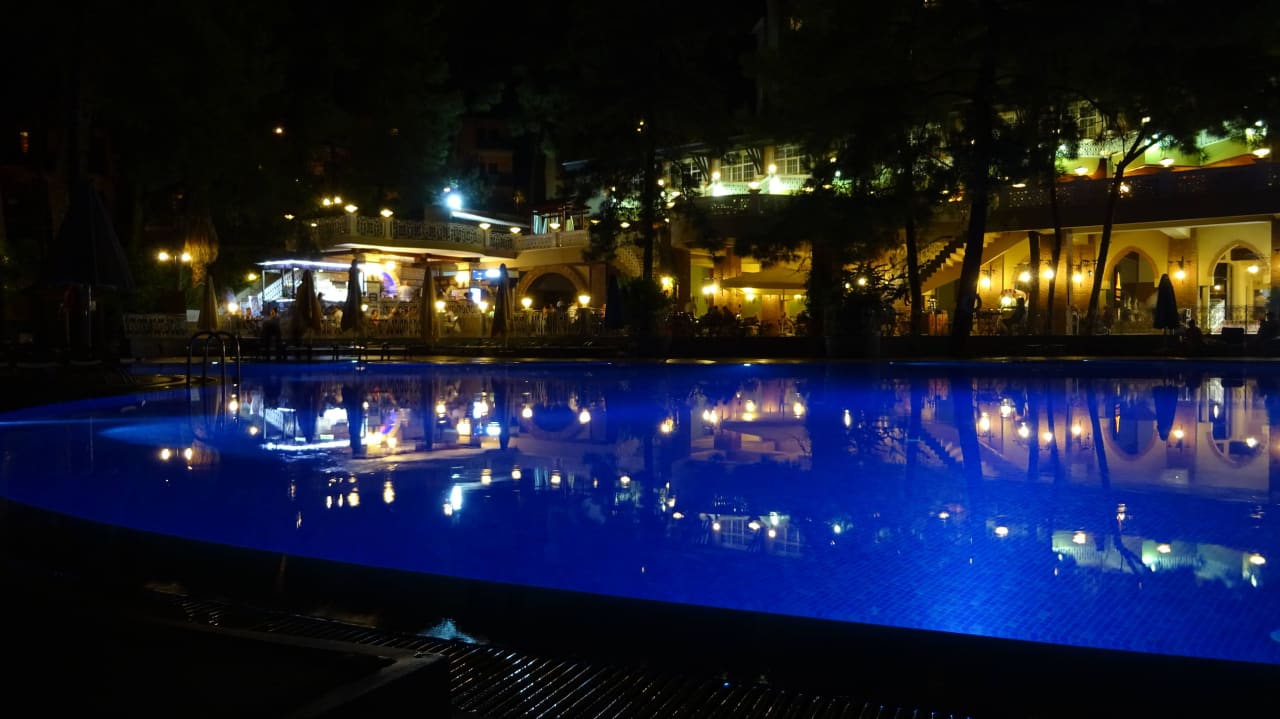 Pool bei Nacht Grand Yazici Club Marmaris Palace