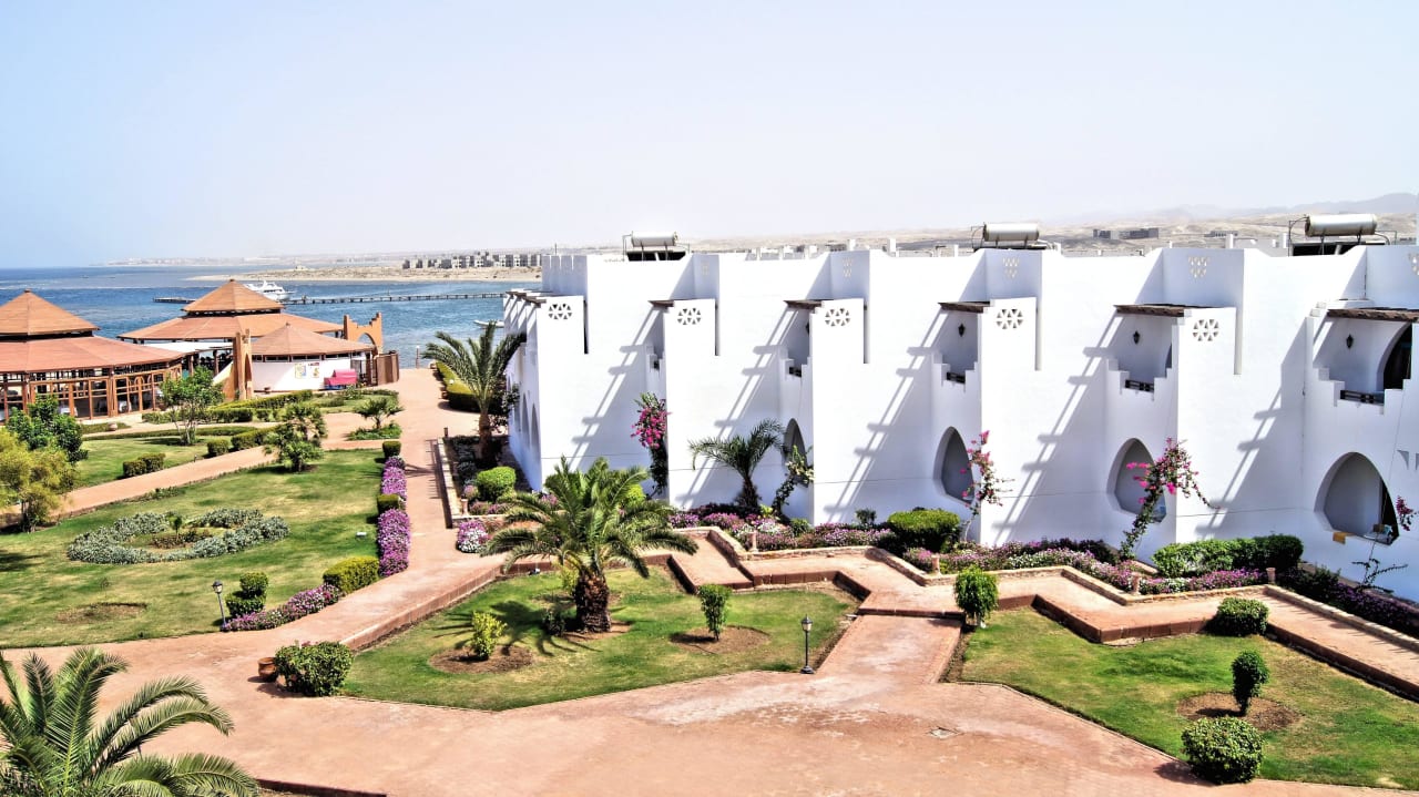 Hotel Three Corners Equinox Beach Resort