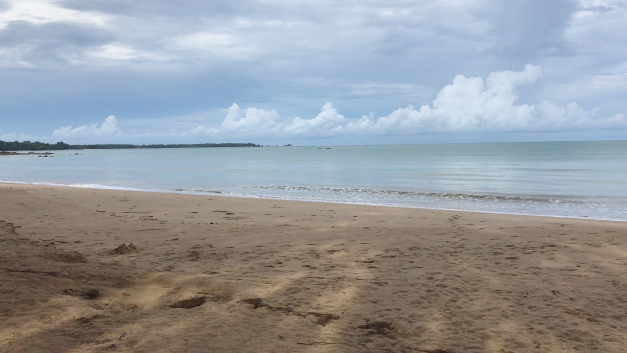 Strand Outrigger Khao Lak Beach Resort