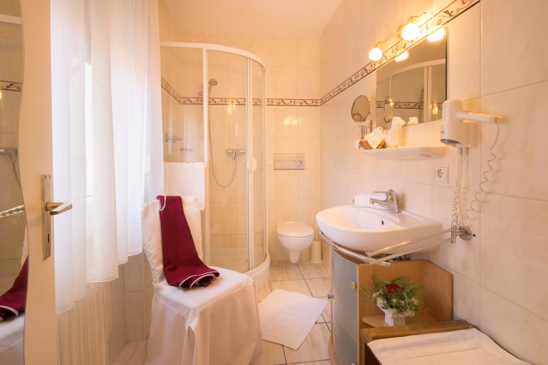 Bad Standard Zimmer Hotel Central
