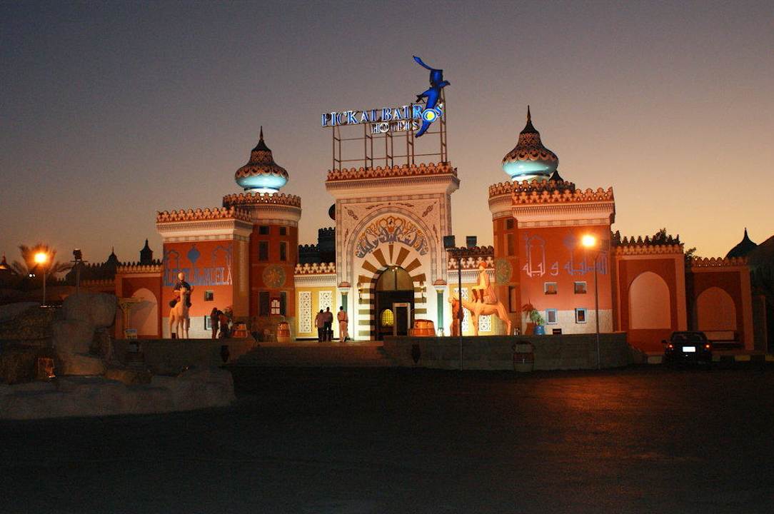 Eingang Pickalbatros Alf Leila Wa Leila Resort - Neverland Hurghada