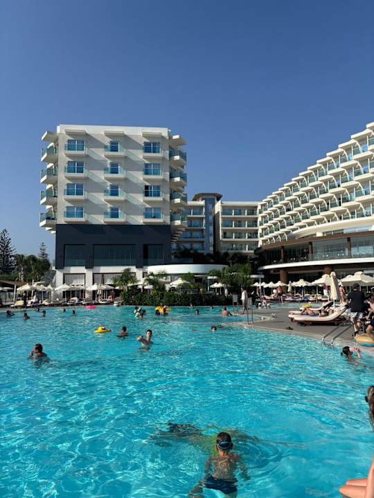 Pool NissiBlu Beach Resort