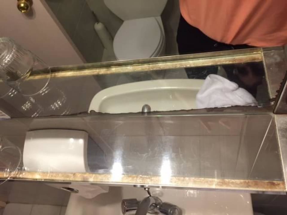 Vergammelt und überall Rost Hotel Golden Odyssey