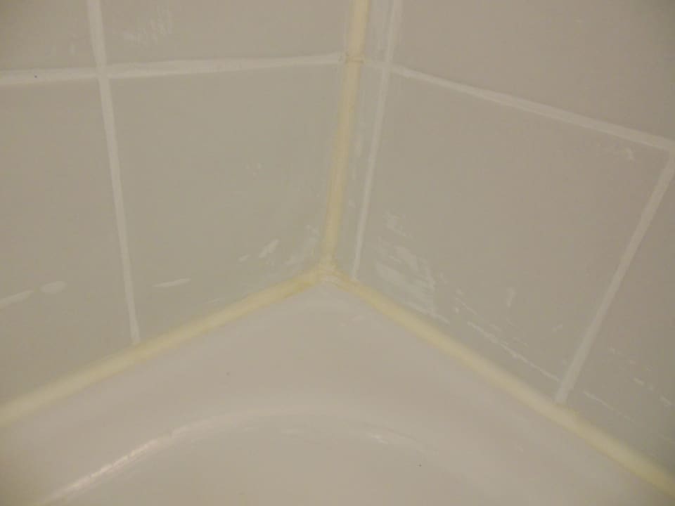 Dreckige Fließen  Leonardo Hotel Nürnberg