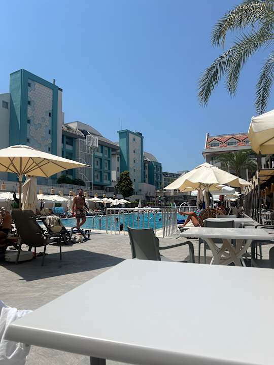 Pool Side Story Resort & Spa