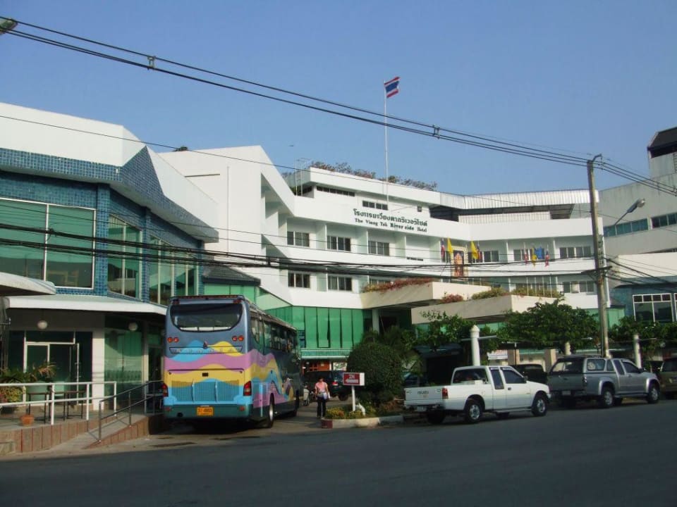 Hotel von der Flussseite The Viang Tak Riverside Hotel