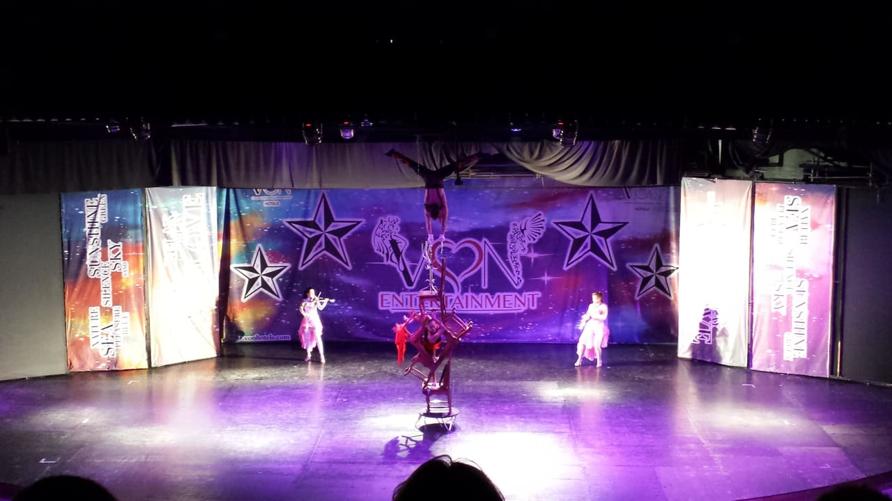 Bühnenprogramm  VONRESORT Golden Beach