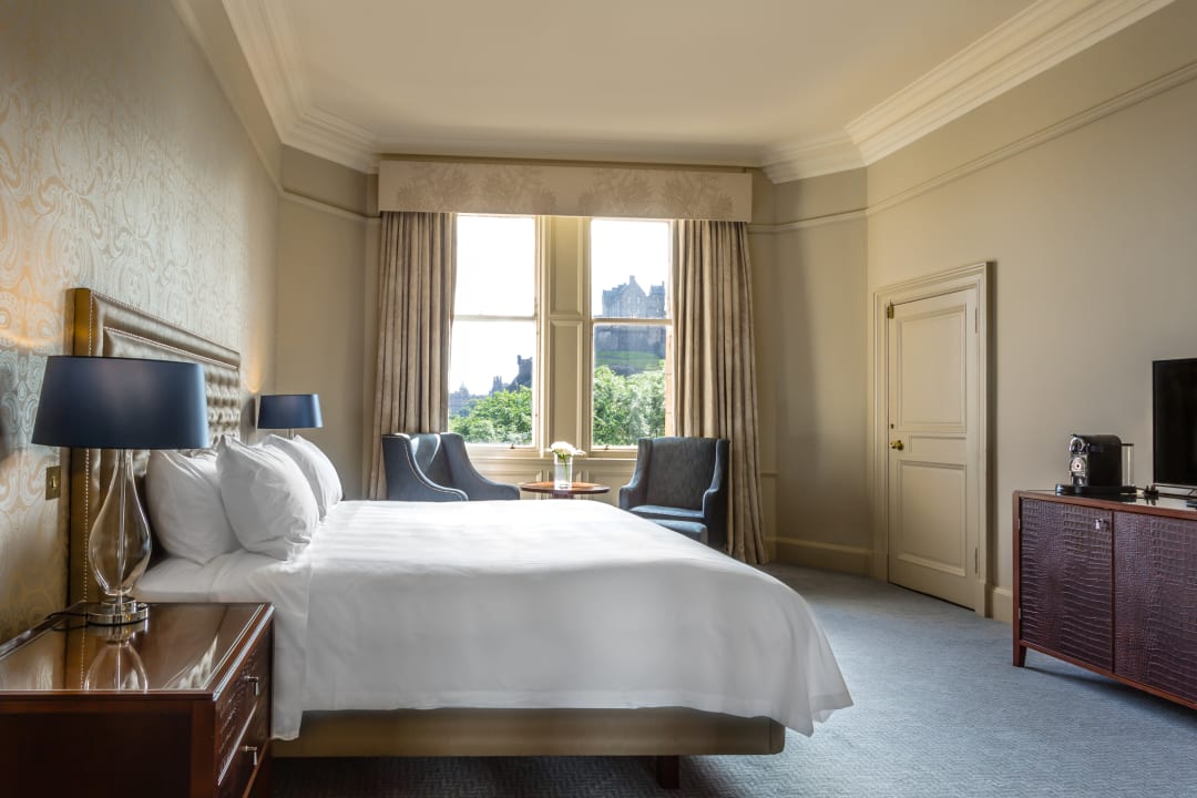 Zimmer The Caledonian Edinburgh, Curio Collection by Hilton