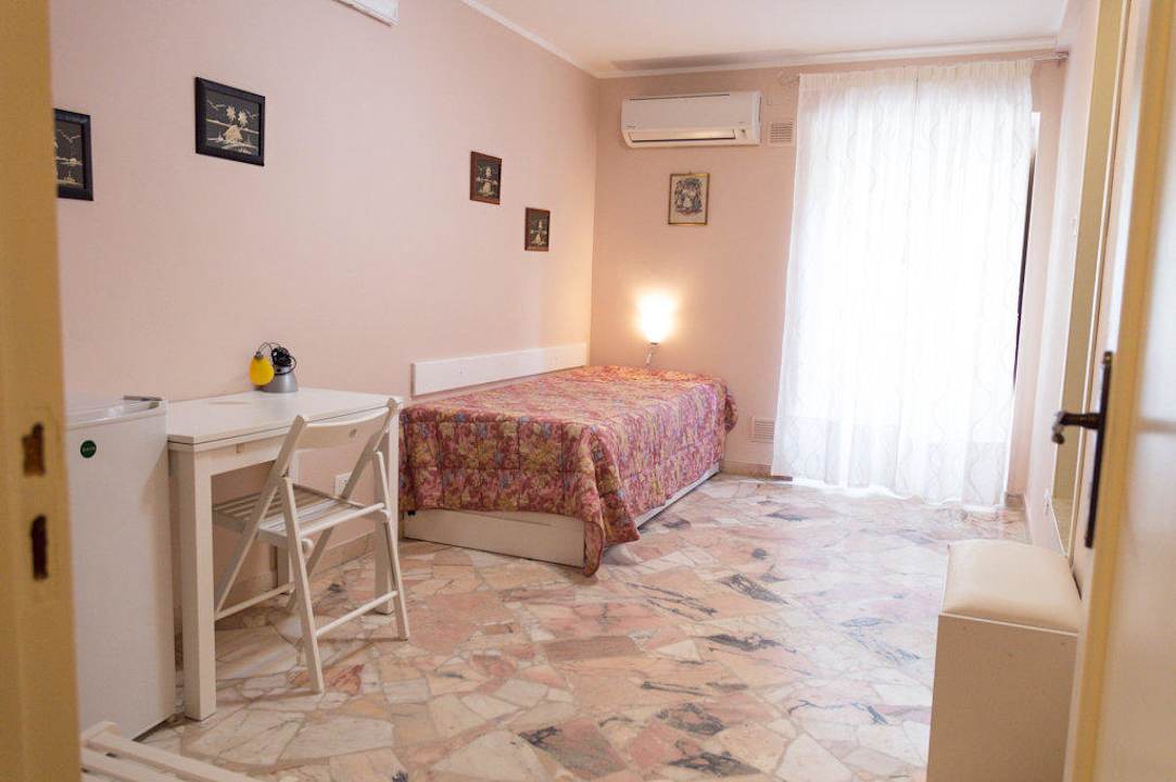 Camera Small B&B Himera