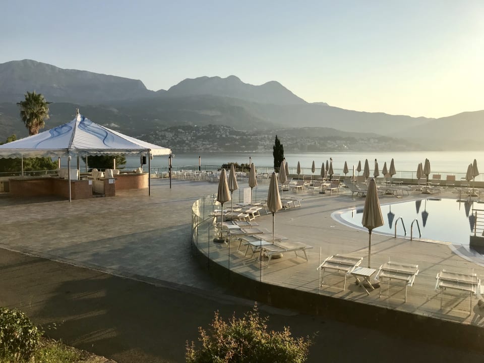 Pool Iberostar Waves Herceg Novi