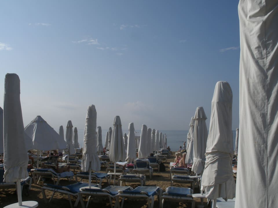 Hoteleigener Strand Seaden Corolla Hotel