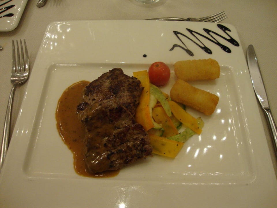 Hauptspeise Elysium Resort & Spa Hotel