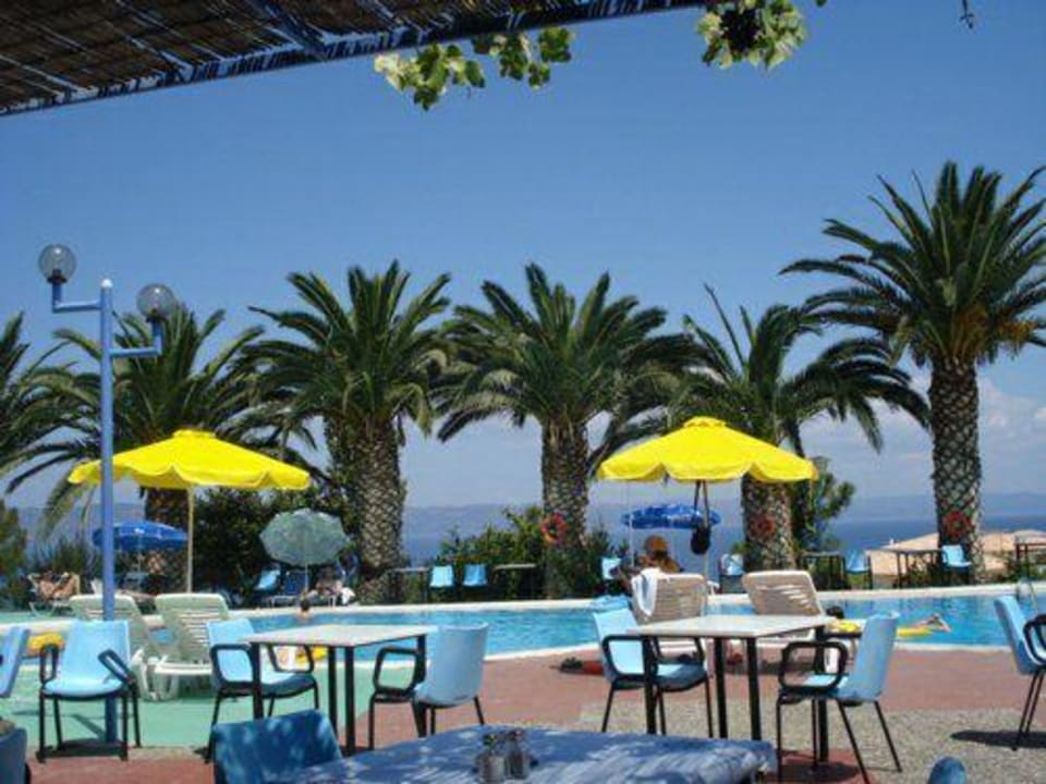 Bar przy basenie Hotel Sunrise Resort