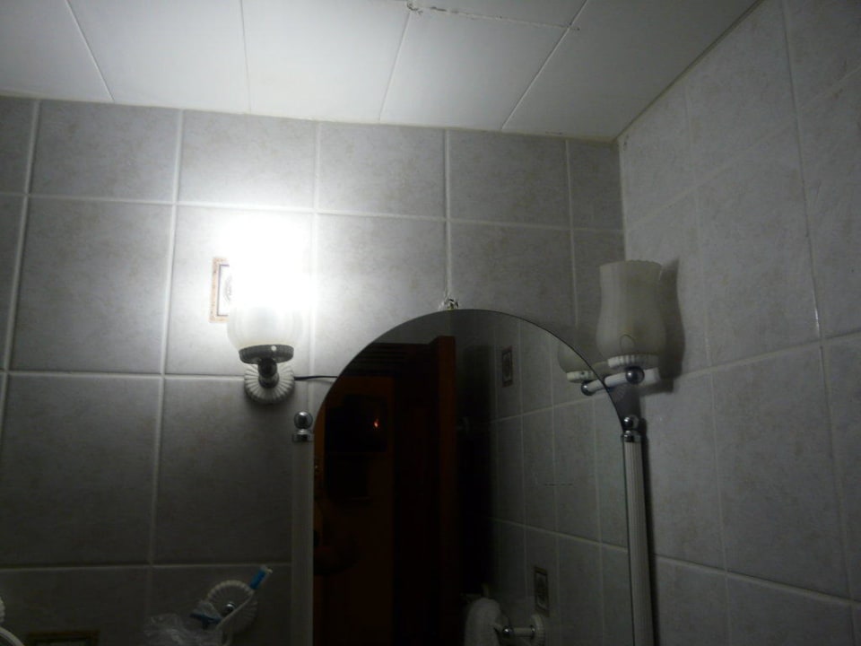 W.C Hotel Pink Palace