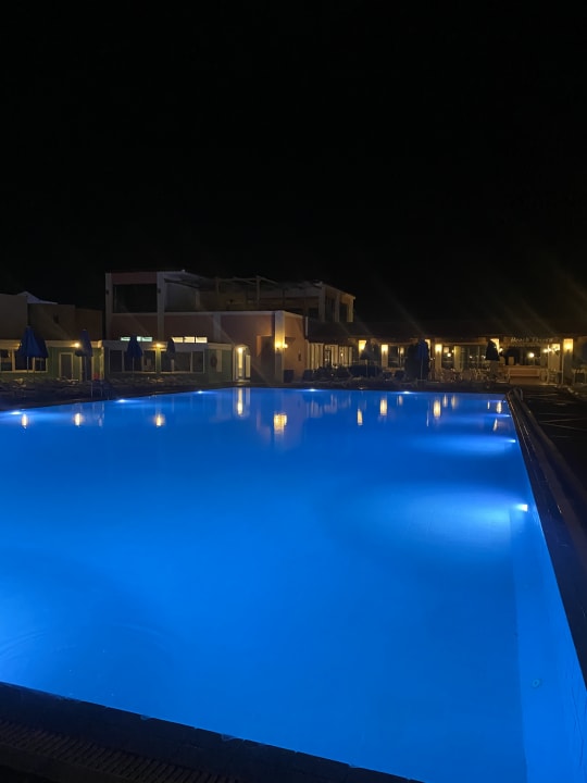 Pool Dessole Dolphin Bay Resort