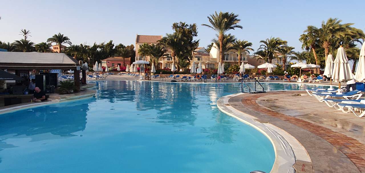 Pool Mövenpick Resort & Spa El Gouna