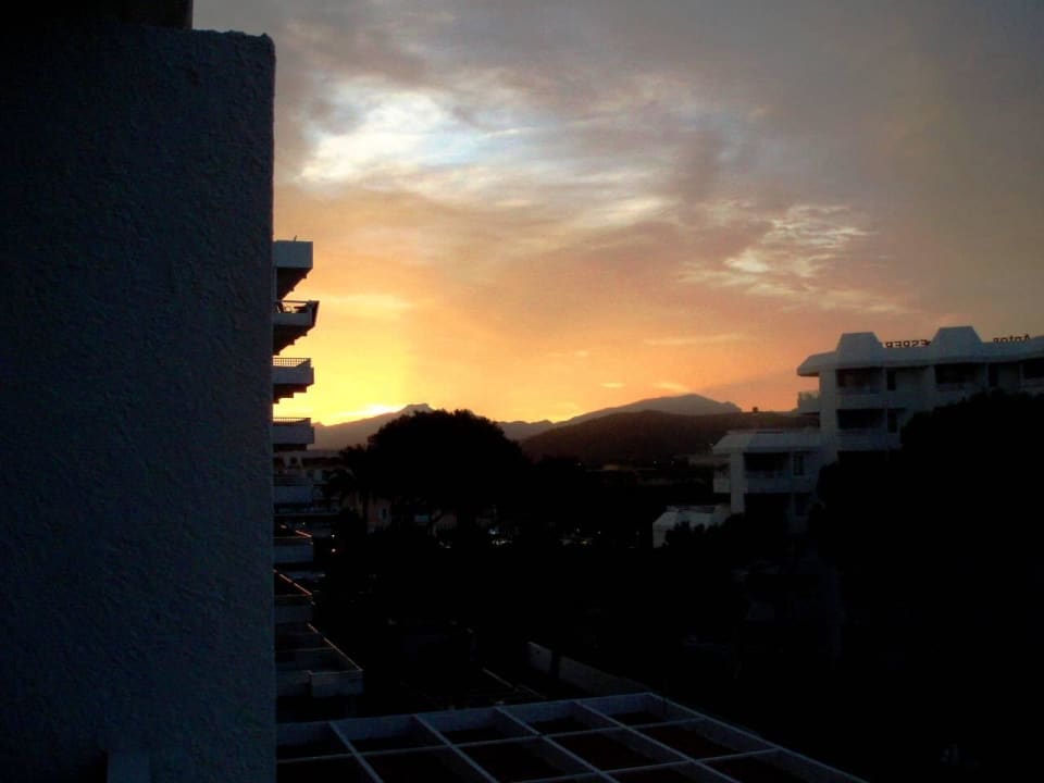 Abendstimmung über dem Tramuntanagebirge Playa Esperanza Resort