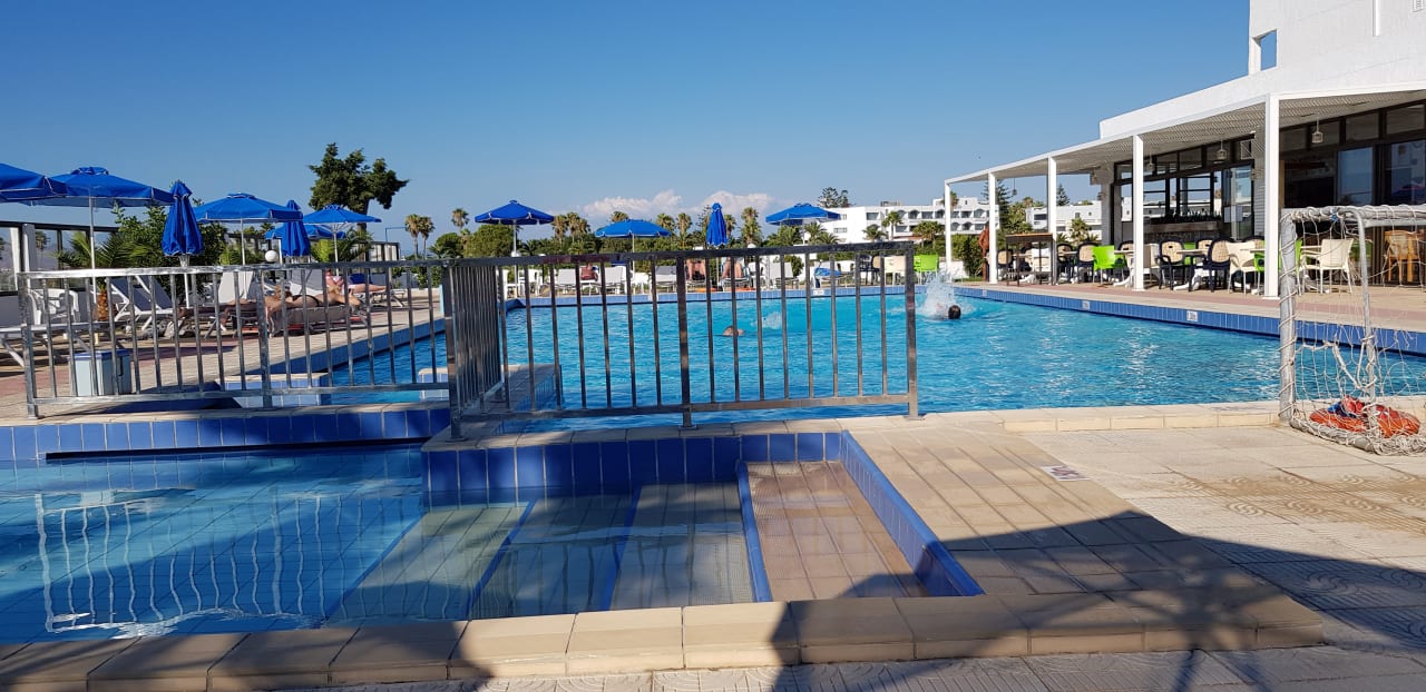 Pool Hotel Tropical Sol