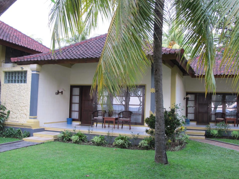 Bungalow im Aditya Lovina Hotel Aditya Beach Resort Lovina