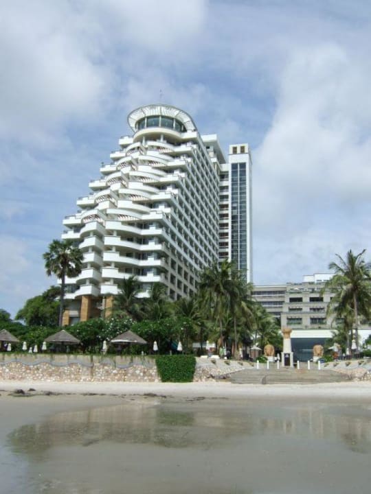 Hotel vom Strand aus Hilton Hua Hin Resort & Spa