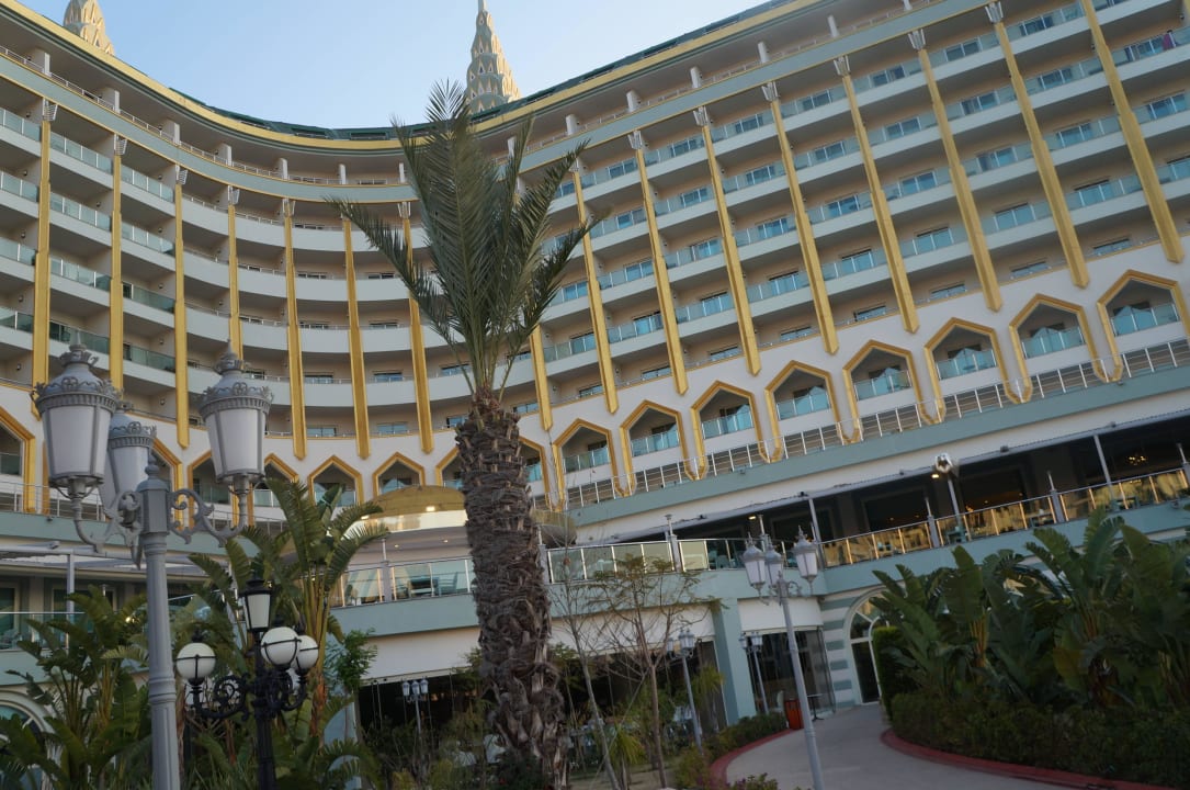 Вид на отель Hotel Delphin Imperial